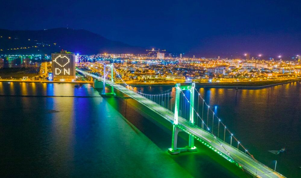 トゥアンフック橋の雄大な美しさ