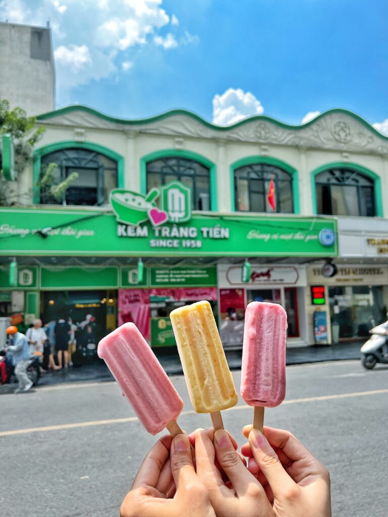 하노이 최고의 15가지 요리 - 하노이 투어에서 꼭 먹어봐야 할 요리 121 짱띠엔 아이스크림 - 전 세계적으로 유명한 상쾌한 간식