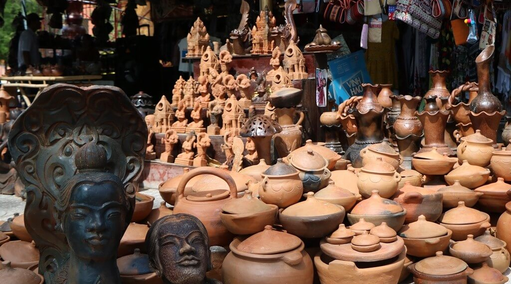 N&eacute;t đẹp cổ xưa của L&agrave;ng gốm B&agrave;u Tr&uacute;c tại v&ugrave;ng đất nắng v&agrave; gi&oacute;