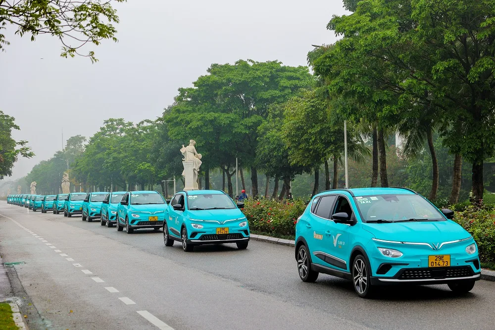 Hanoi City Tours, Food Tours, Walking Tours for Group, Private 19 Việt Nam với nhiều hãng Taxi lớn - Xanh SM, Grab, Be, Mai linh