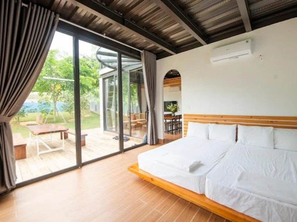 379129012 Vietadvisor