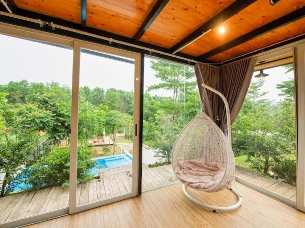 379132455 Vietadvisor