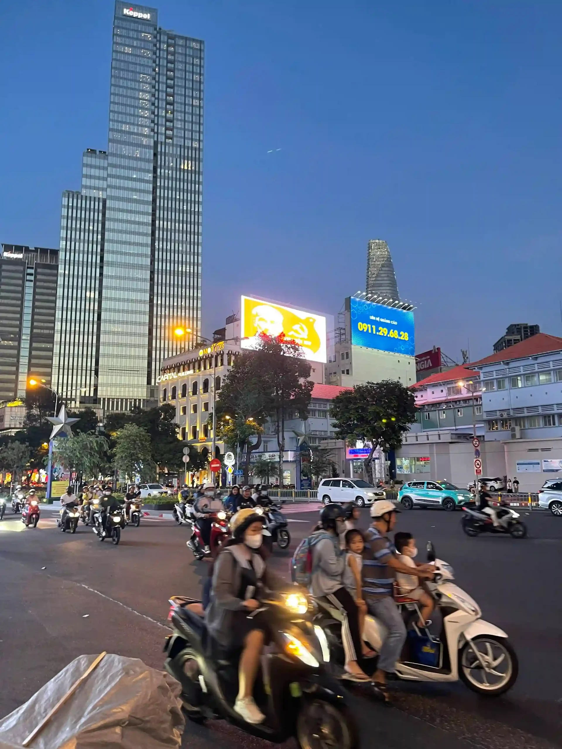 Ben Thanh Market area to stay 3 1 scaled Vietadvisor
