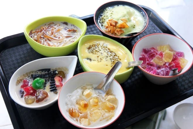 식도락 여행자를 위한 호치민 필수 맛집 요리 15선 16 사이공의 코코넛 밀크와 젤리가 들어간 다채로운 째 디저트