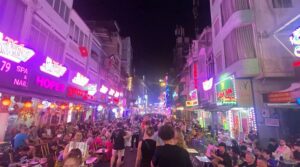 Evening at Bùi Viện Walking Street