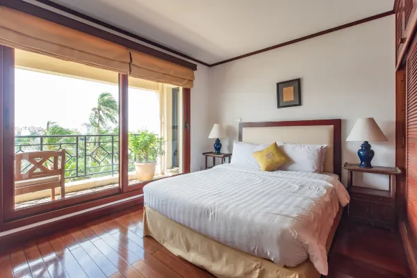 Saigon Domaine Luxury Residences