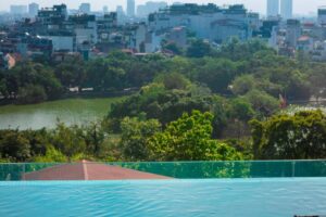The Oriental Jade Hotel có bể bơi vô cực nhỏ xinh 4