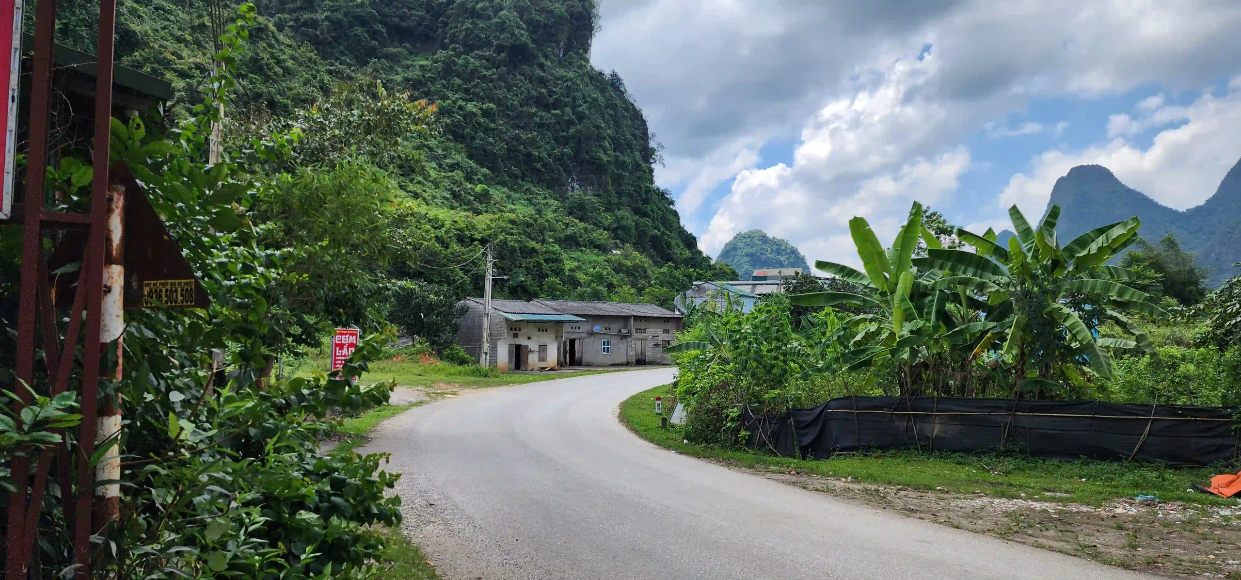 Cao Bang Loop vs Ha Giang Loop: Best choice for beginners? 11 Cao Bang Loop vs Ha Giang Loop