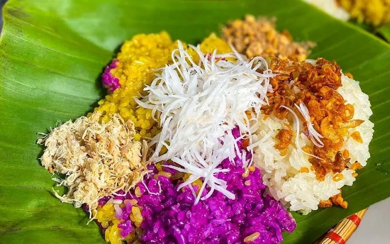 Five-color sticky rice, an ethnic cuisine in Sapa
