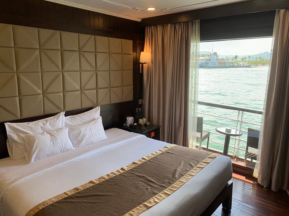 7 Best HaLong Bay Cruises for an Epic Journey 20 Pelican Cruises 2 Vietadvisor
