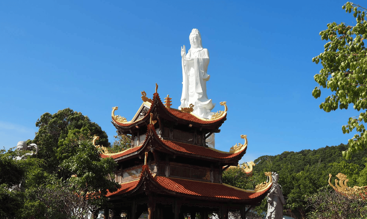 프리미엄 여행, 왜 발리 대신 푸꾸옥을 선택했을까? 110 Ho Quoc Pagoda Vietadvisor