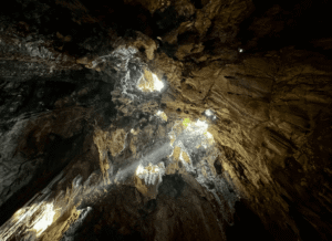 Linh Nham Cave