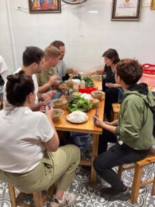 hue walking food tour 3