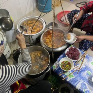 Bún Bò Mệ Kéo at 20 Bạch Đằng 3