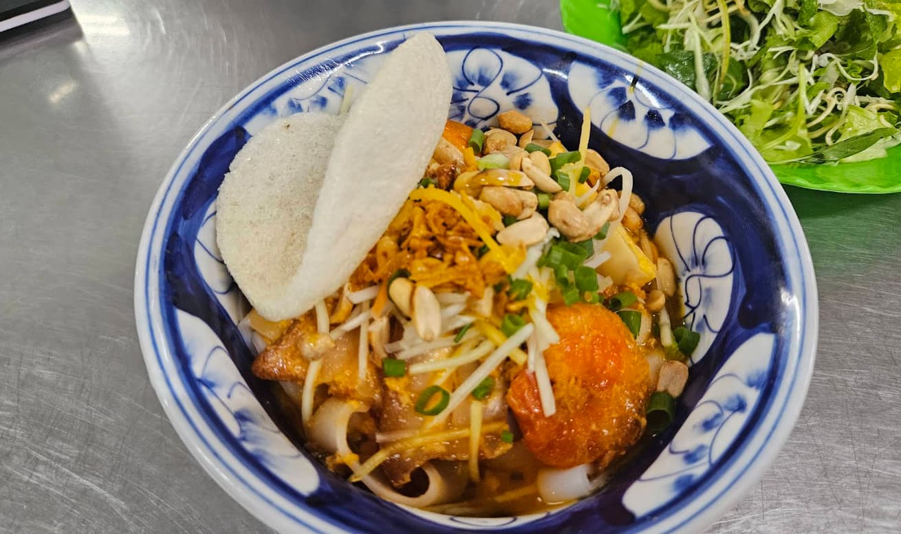 Mi Quang Vietadvisor