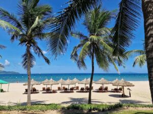 da-nang-beaches-vietnam