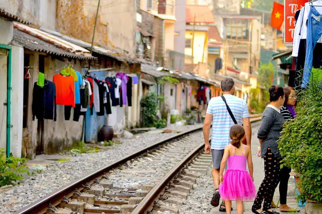 Private family tour in Hanoi Old Quarter