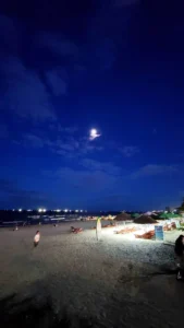 Just walking on the beach (My Khe) 3