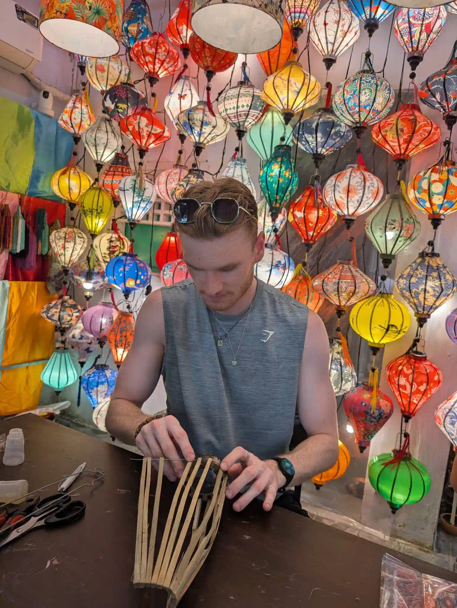 비/홍수 시즌에 내가 가장 좋아하는 호이안 즐길 거리 66 Lantern Making Hoi An Vietadvisor