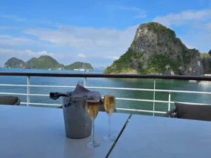 Happy hour ha long bay cruise 2