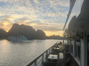 Happy hour ha long bay cruise