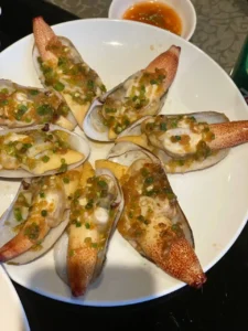 Tu Hài (The Geoduck Clam) 2