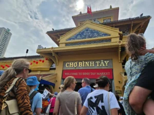 Binh Tay market 5