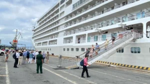 Direct Ferry from HCMC (Nha Rong Port) 3