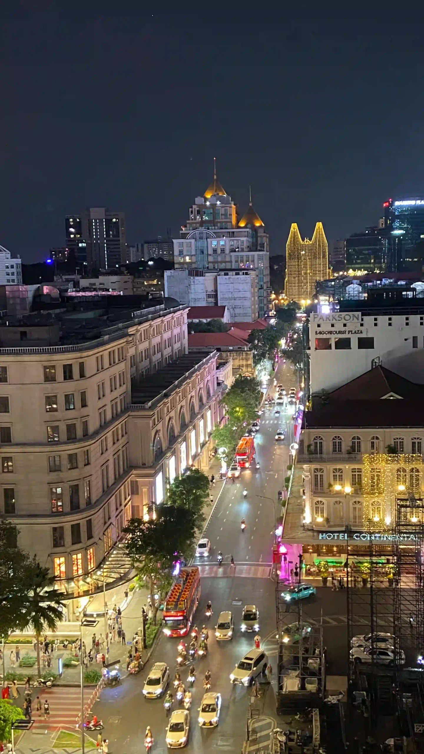 Best way to spend 5 days in Ho Chi Minh City for travelers 99 Saigon Saigon Rooftop Bar 1 scaled Vietadvisor