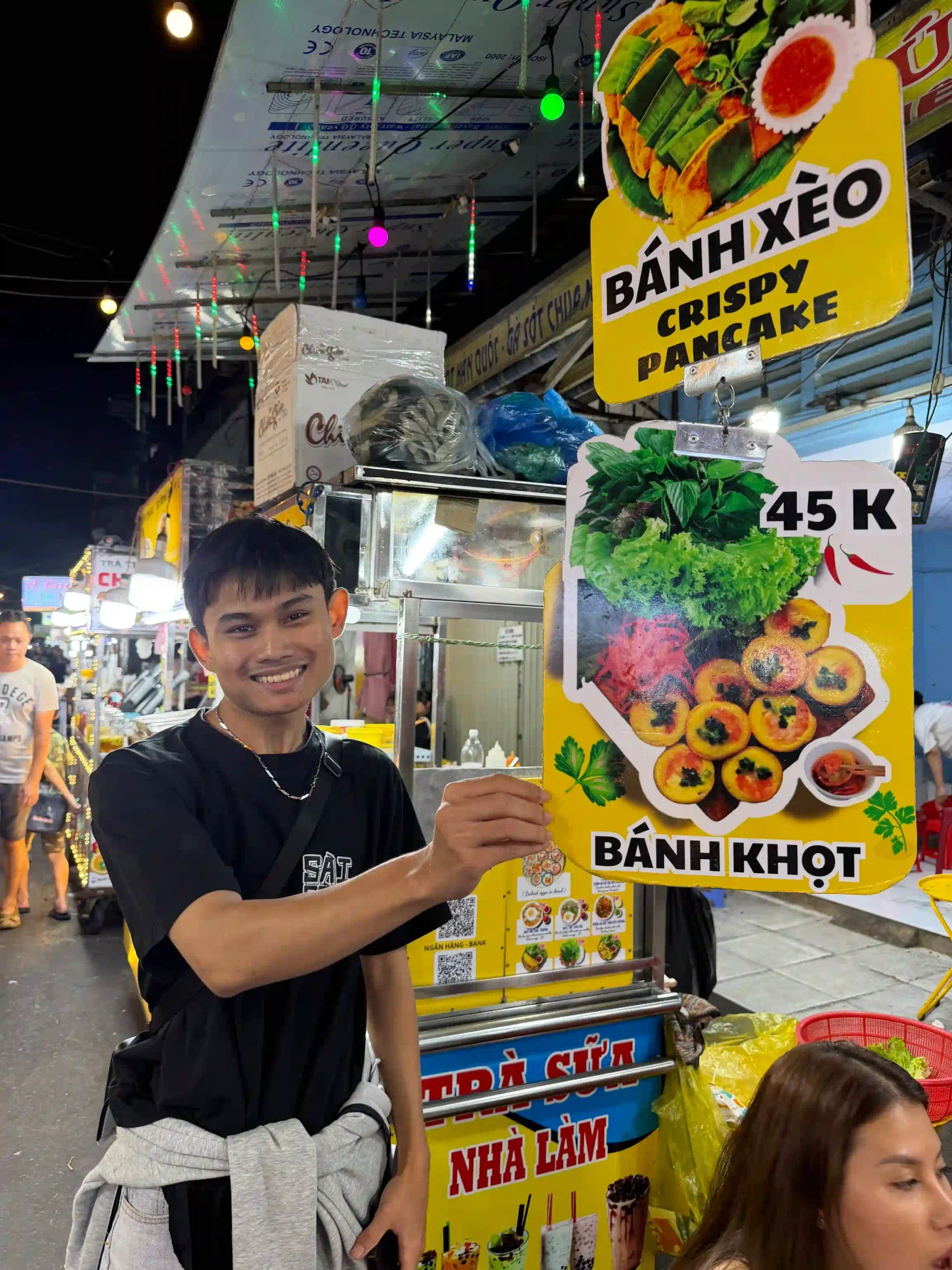 Best way to spend 5 days in Ho Chi Minh City for travelers 96 Vespa food tour Saigon 2 scaled Vietadvisor