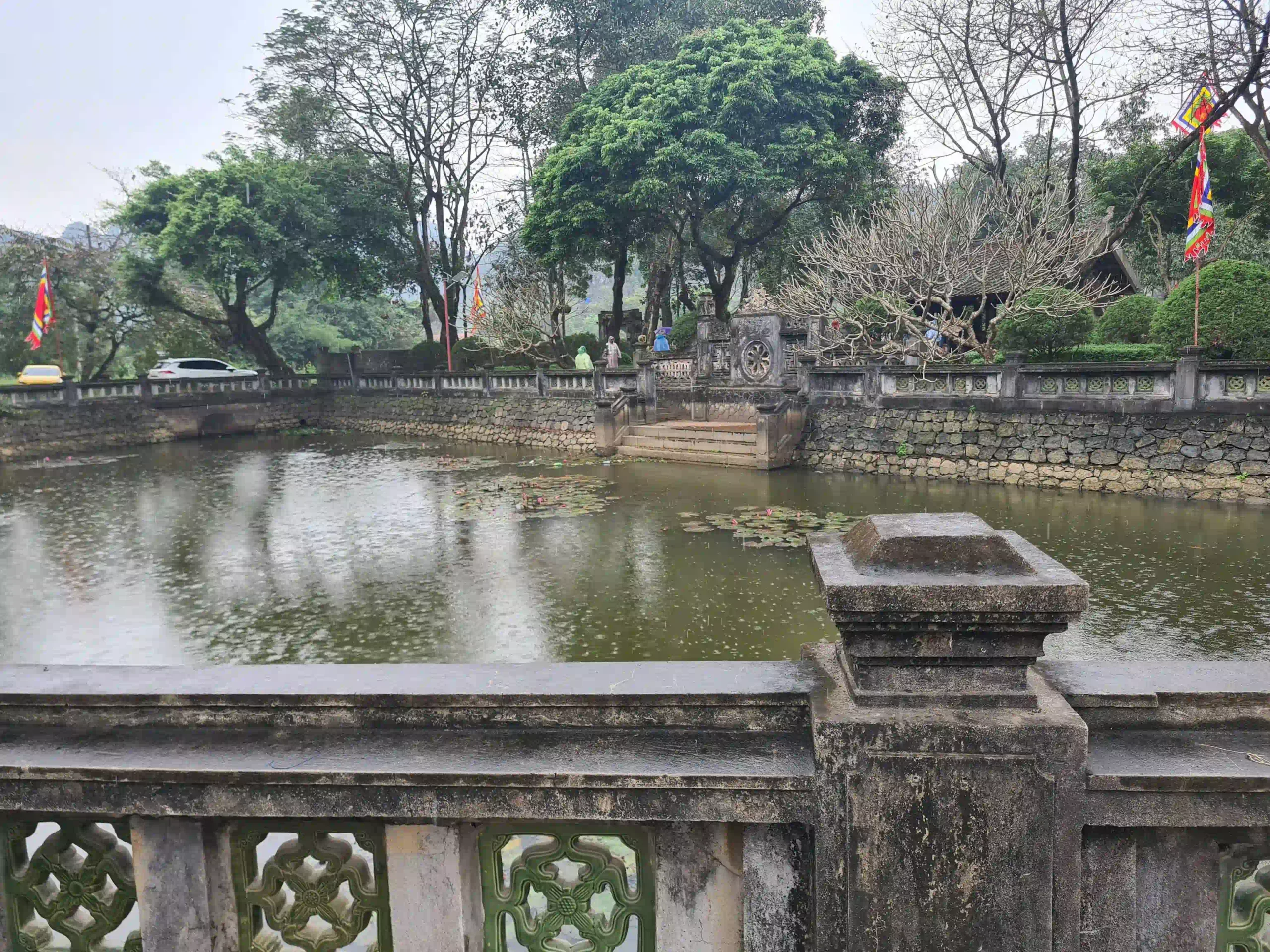 5 ways to enjoy Ninh Binh on rainy days 32 Hoa Lu Ancient Capital on rainny day 5 scaled Vietadvisor