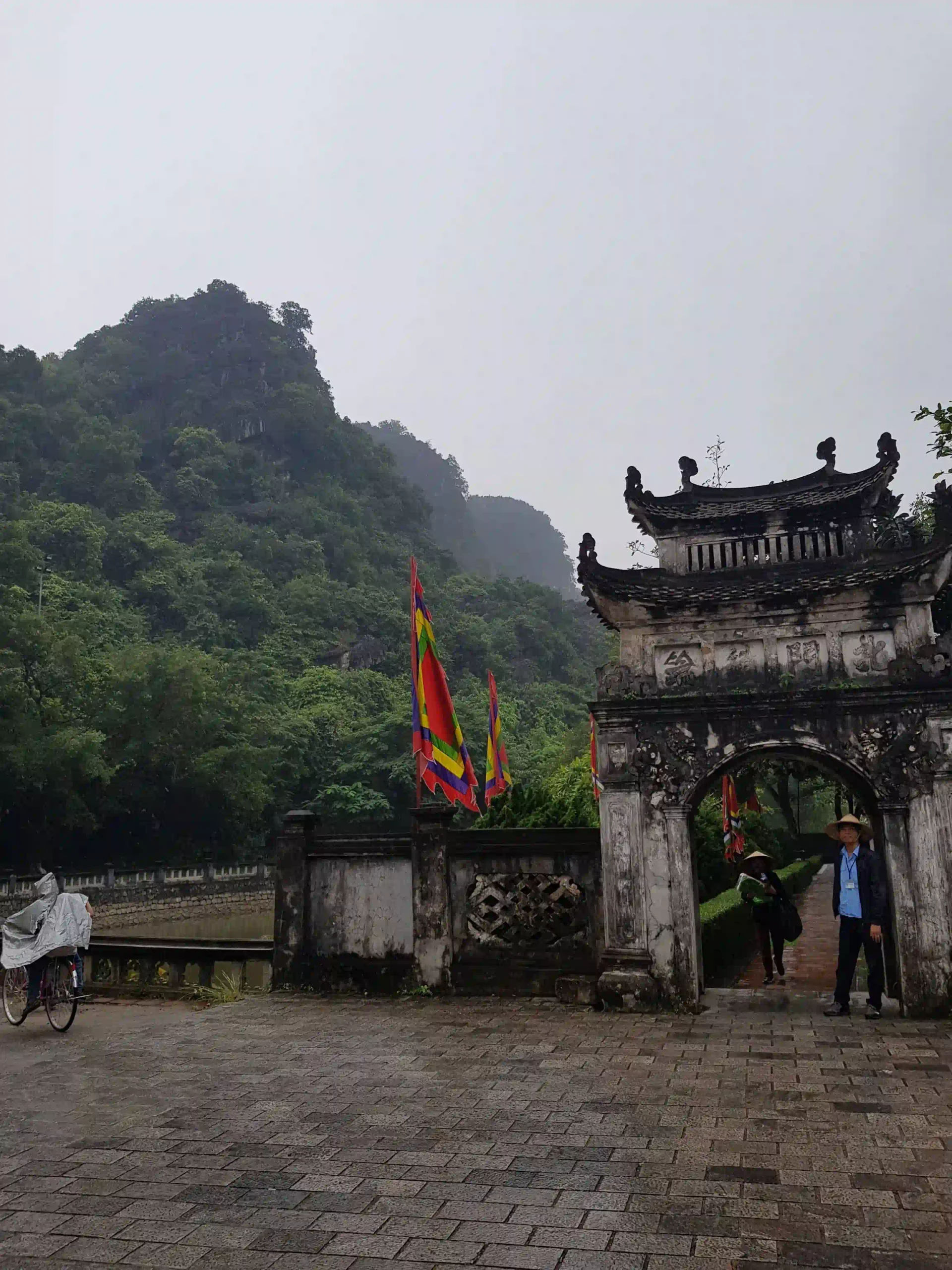 5 ways to enjoy Ninh Binh on rainy days 36 Hoa Lu Ancient Capital on rainny day scaled Vietadvisor
