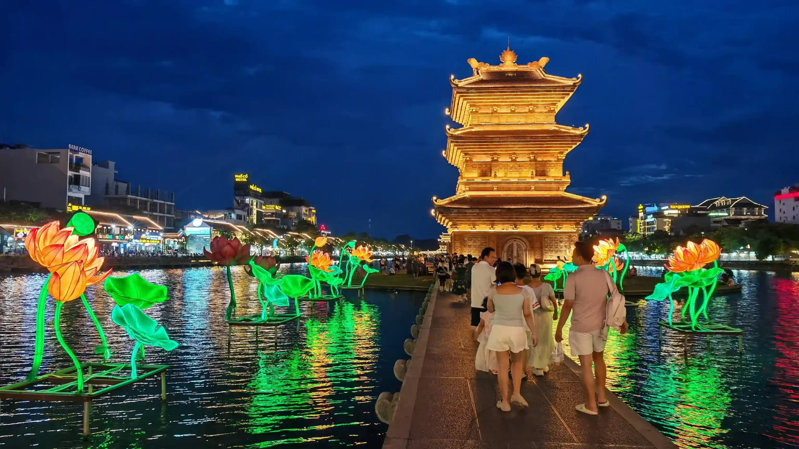 Ninh Binh at night: What I actually do for fun 18 Hoa Lu Ancient Town Ninh Binh at Night Reimagined 5 scaled Vietadvisor