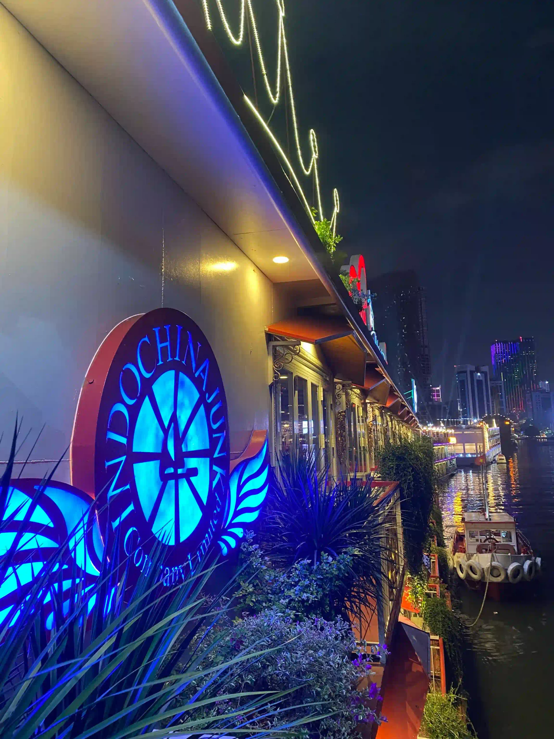 What $50 actually gets you on a Saigon river dinner cruise? 75 Indochina Queen 2 scaled Vietadvisor