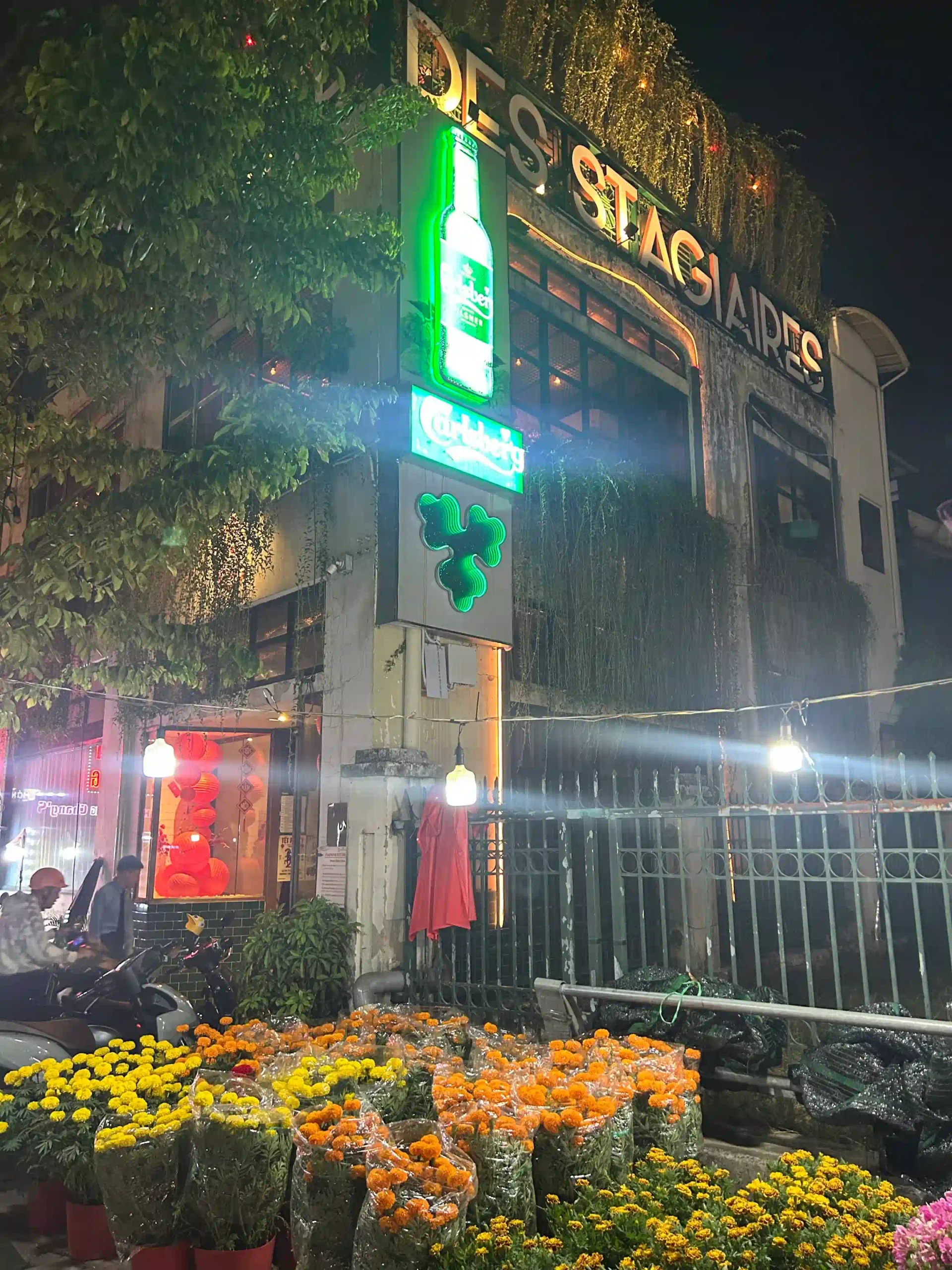 Where expats actually go for Ho Chi Minh City nightlife 92 Le Cafe des Stagiaires 4 scaled Vietadvisor