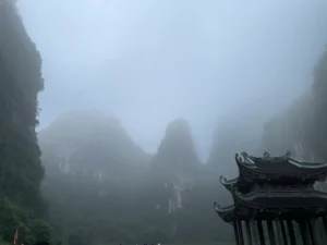 Take the Boat Tour Anyway trang an ninh binh rainny 8