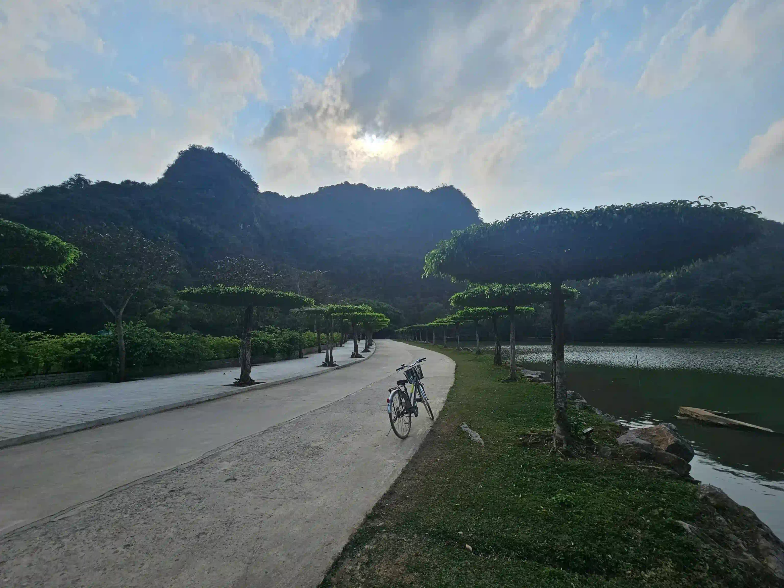 Best places to stay in Ninh Binh for views & fast access 27 Tam Coc Friends Homestay scaled Vietadvisor