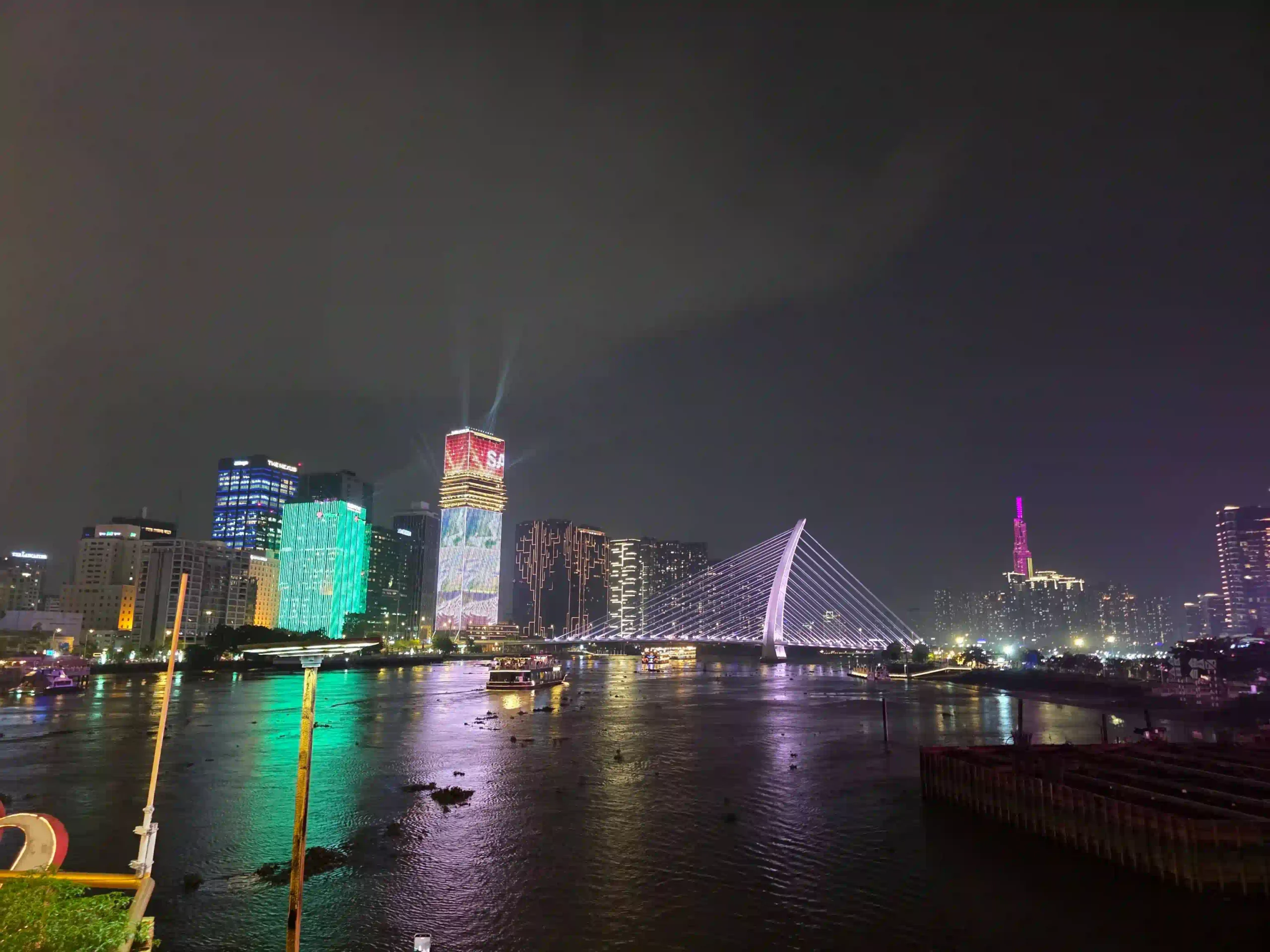 What $50 actually gets you on a Saigon river dinner cruise? 52 The First Twenty Minutes on Saigon dinner cruise 2 scaled Vietadvisor