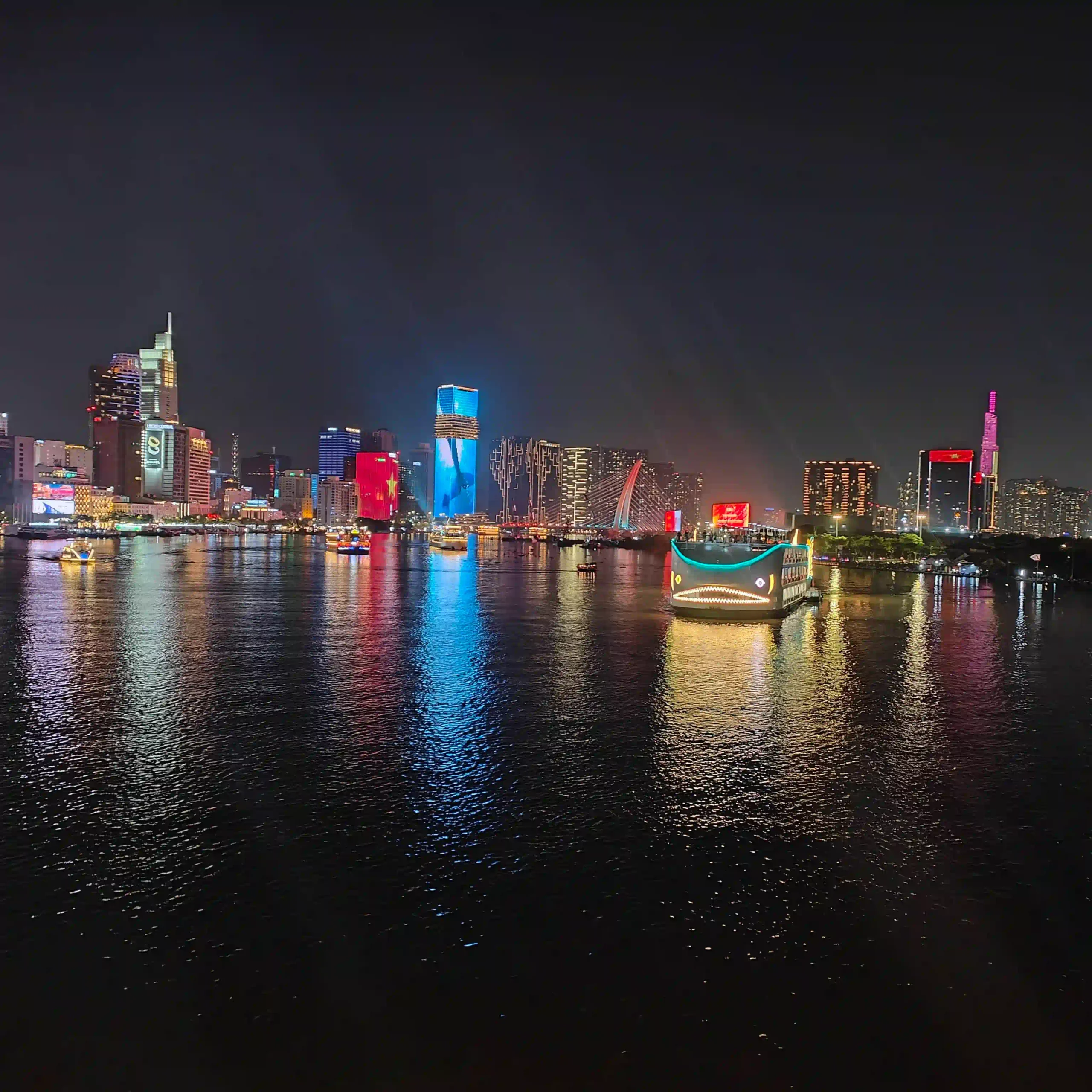 What $50 actually gets you on a Saigon river dinner cruise? 50 The First Twenty Minutes on Saigon dinner cruise 5 scaled Vietadvisor