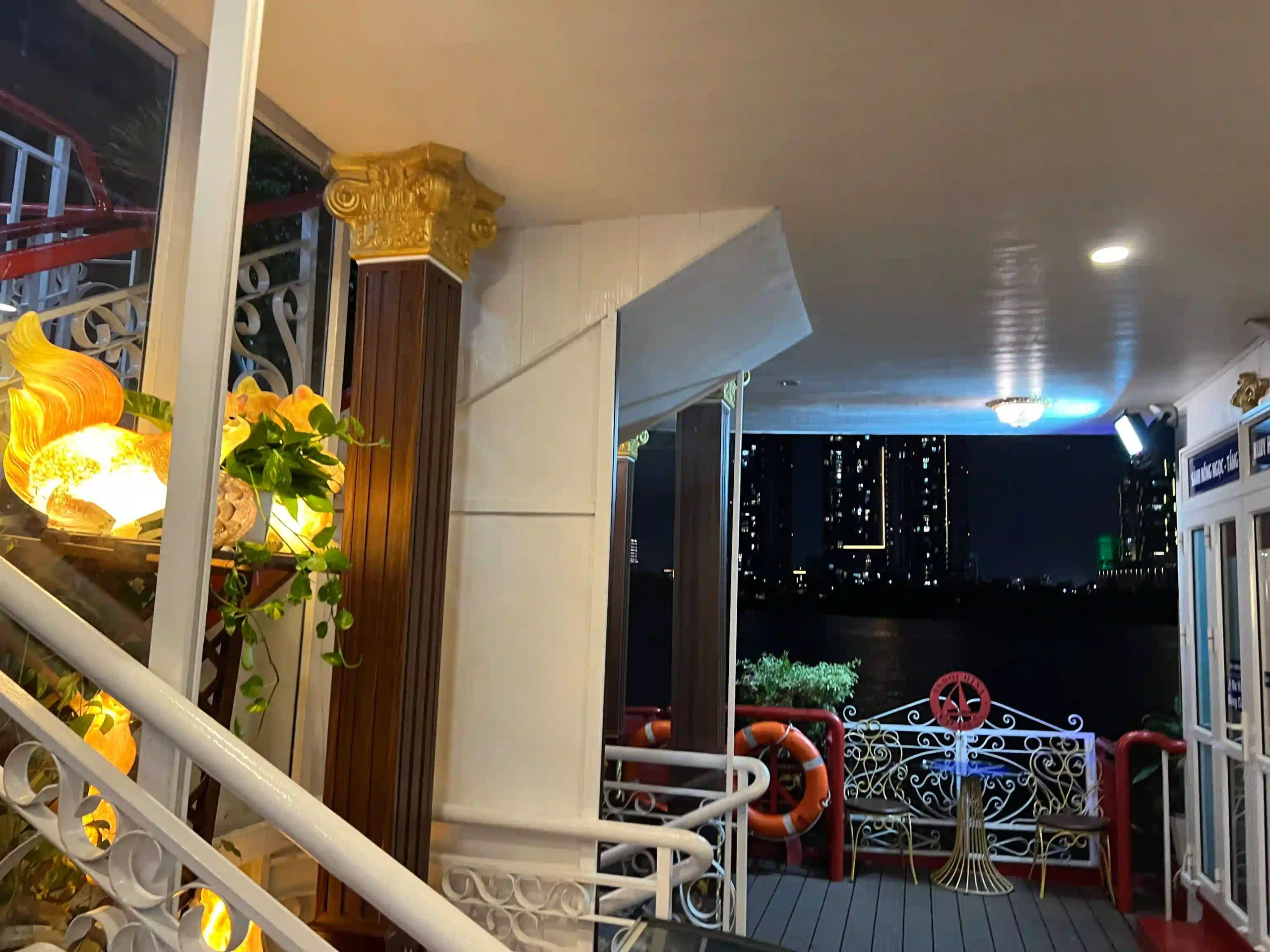 What $50 actually gets you on a Saigon river dinner cruise? 48 The First Twenty Minutes on Saigon dinner cruise 6 scaled Vietadvisor