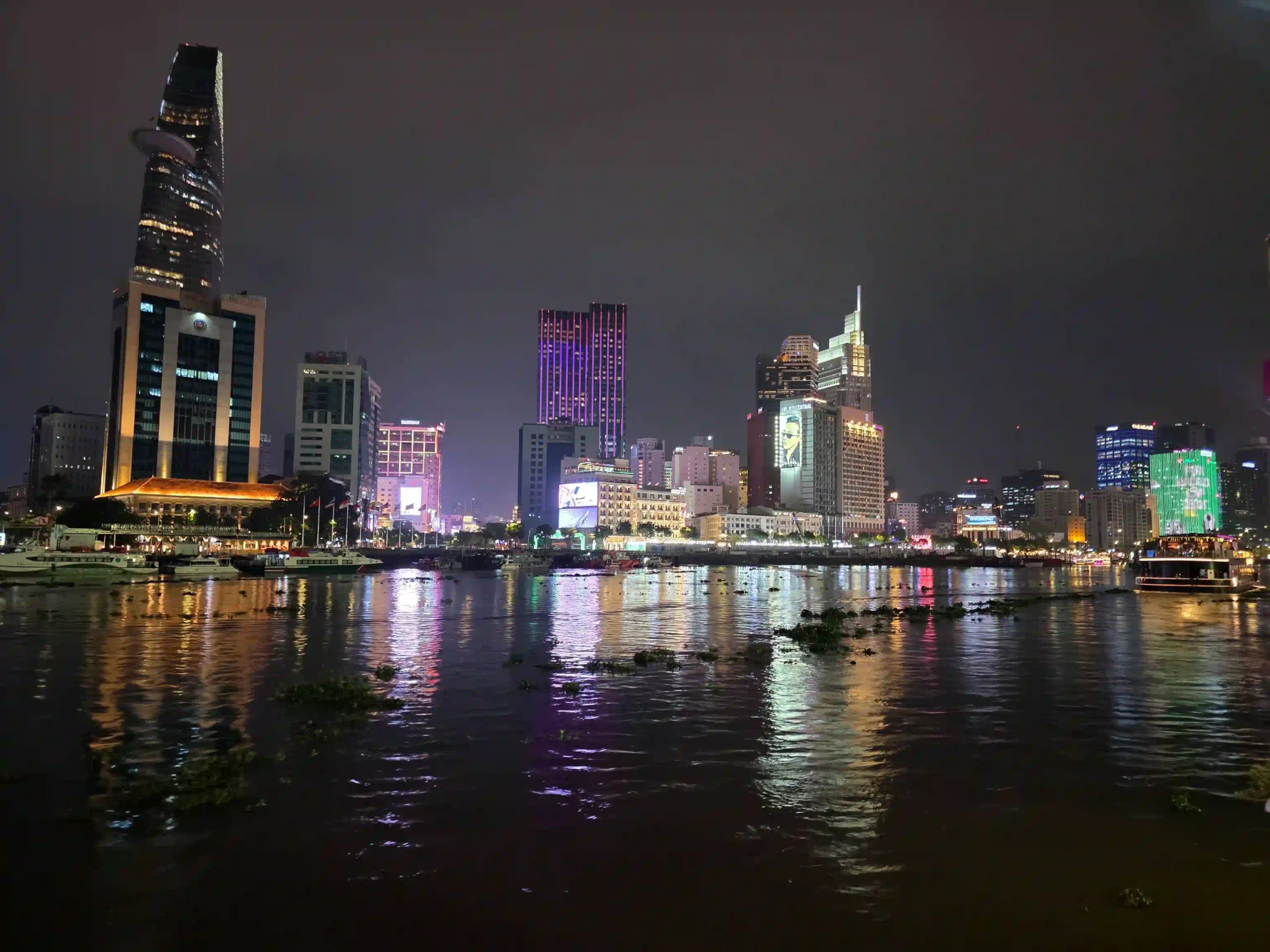 What $50 actually gets you on a Saigon river dinner cruise? 53 The First Twenty Minutes on Saigon dinner cruise scaled Vietadvisor