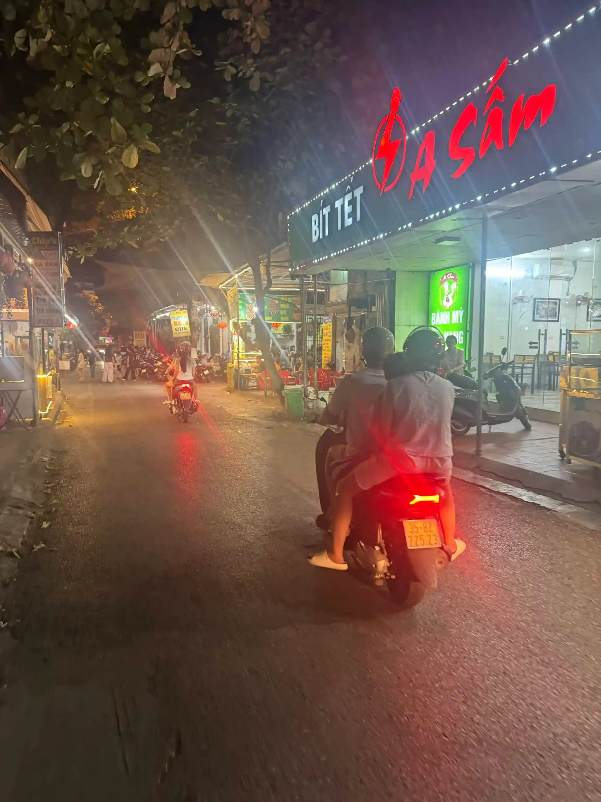 Ninh Binh at night: What I actually do for fun 10 The Ninh Binh Walking Street 4 scaled Vietadvisor