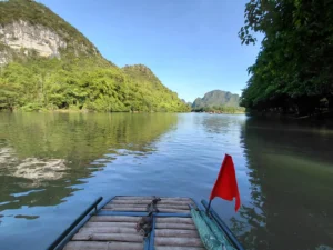 Trang An Grottoes Boat Tour 5