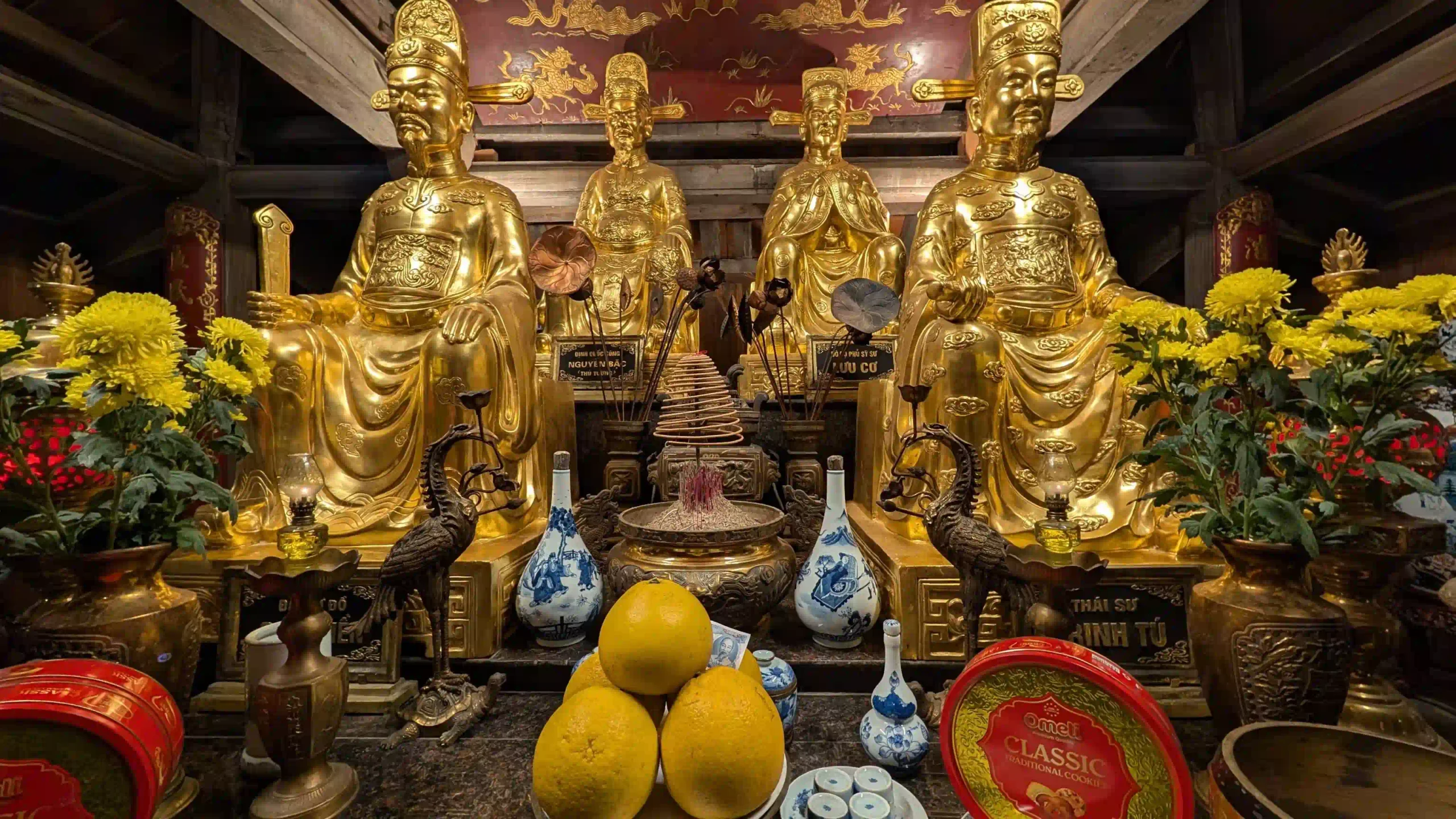 Trinh Temple Then the Water Opens Up scaled Vietadvisor