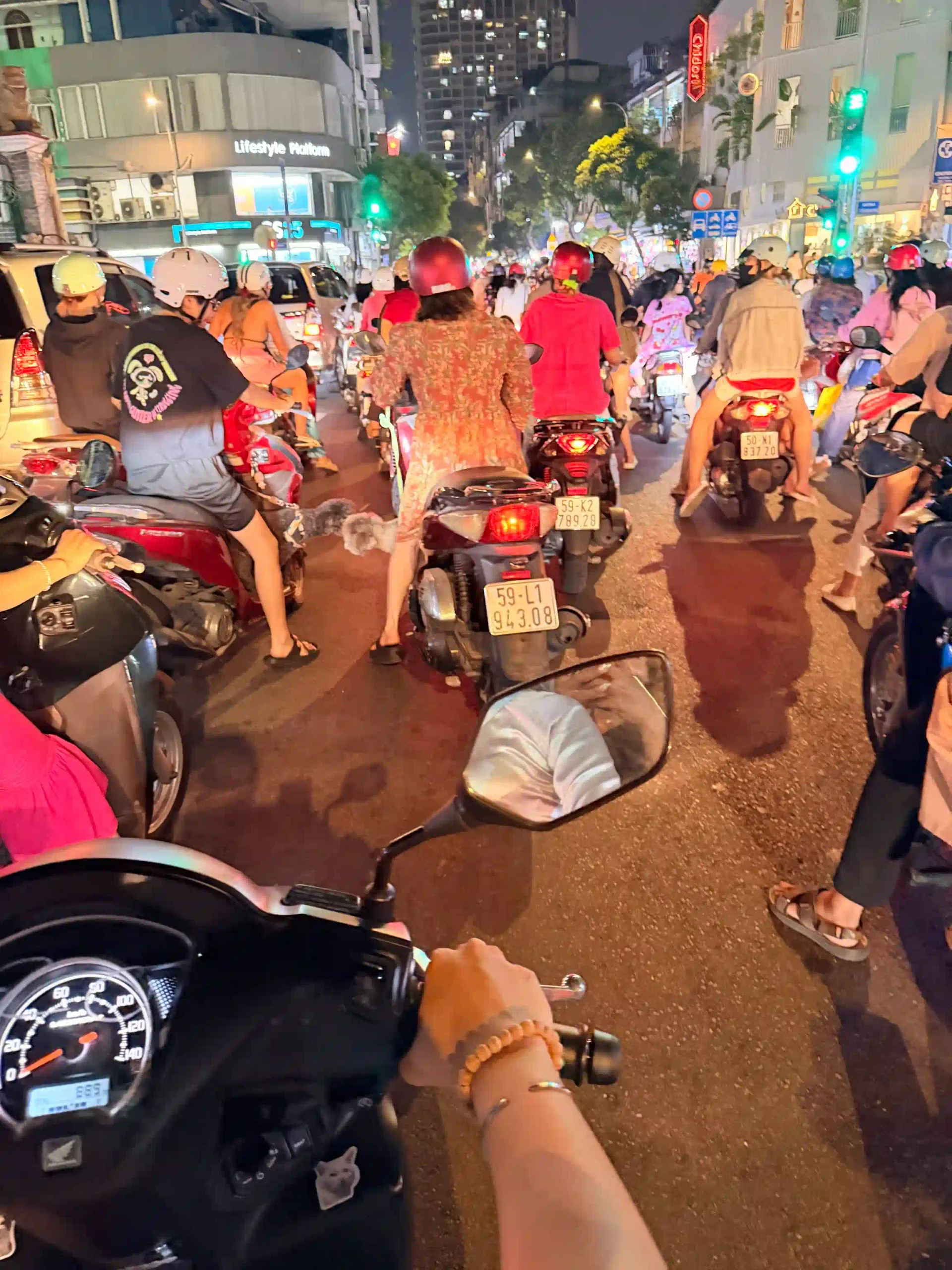 I review Ho Chi Minh City food tour vs self guided 62 XO Tours scaled Vietadvisor