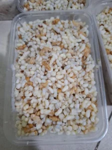 Xoi trung kien (sticky rice with ant eggs) 3