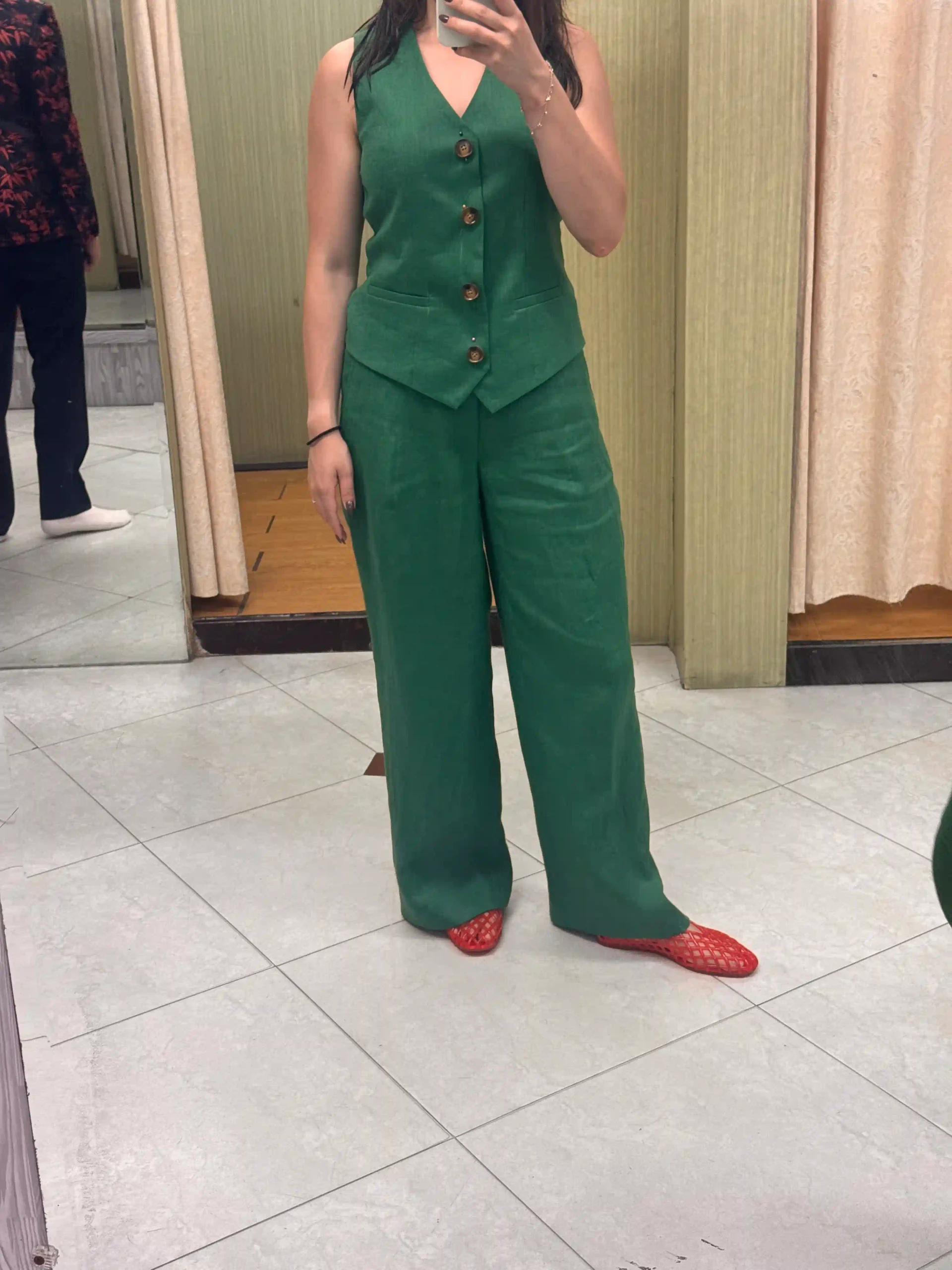 3 best custom clothes in Hoi An: Which one to choose? (2026) 22 A Dong Silk For Wool Weddings and Reordering Later 2 scaled Vietadvisor