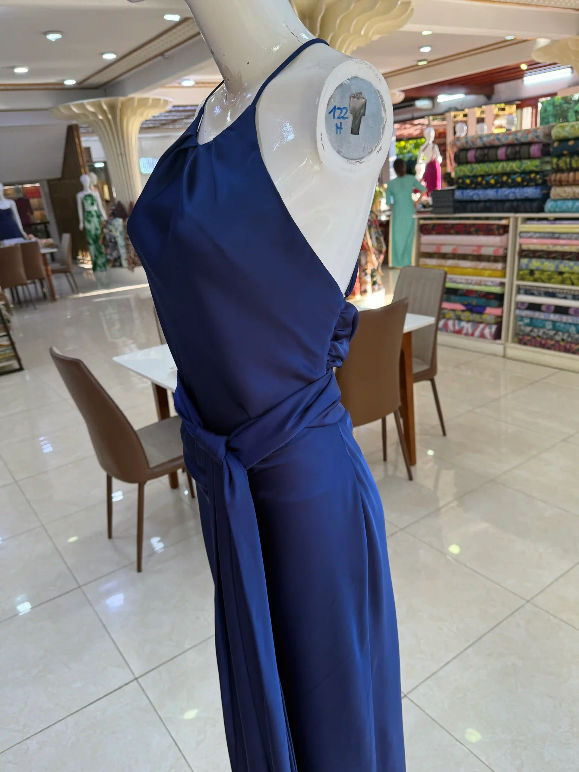 3 best custom clothes in Hoi An: Which one to choose? (2026) 35 Ao Dai Wedding Dresses and Shipping Home 3 scaled Vietadvisor