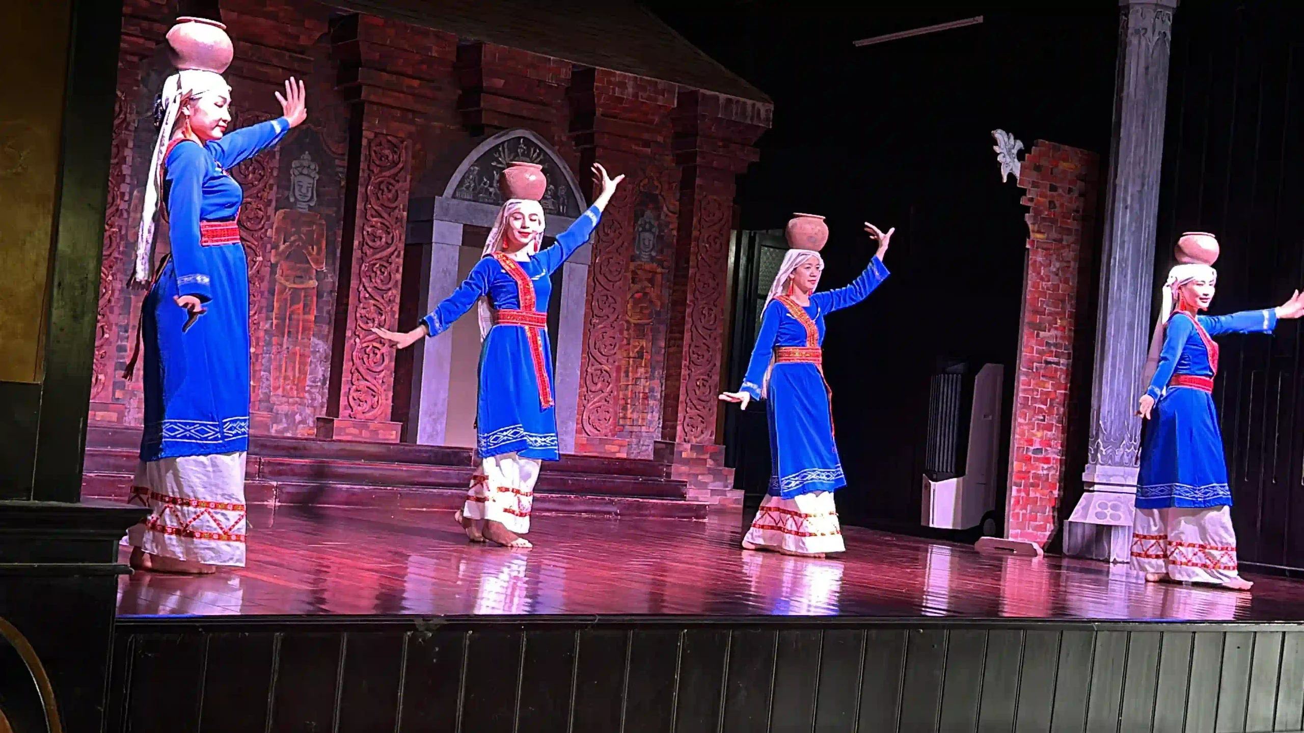 Visit My Son Sanctuary from Hoi An: Motorbike or tour? 25 Apsara dance at the Performing House My son sanctuary scaled Vietadvisor
