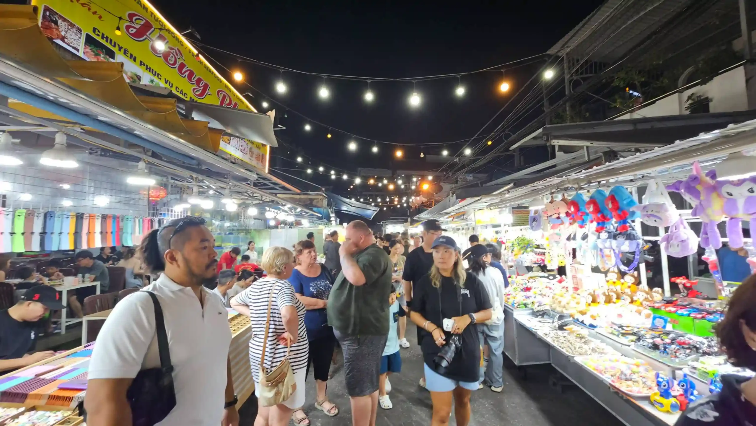 All the best things to do in Phu Quoc as a first-timer 57 Eating on the Island phu quoc 2 scaled Vietadvisor